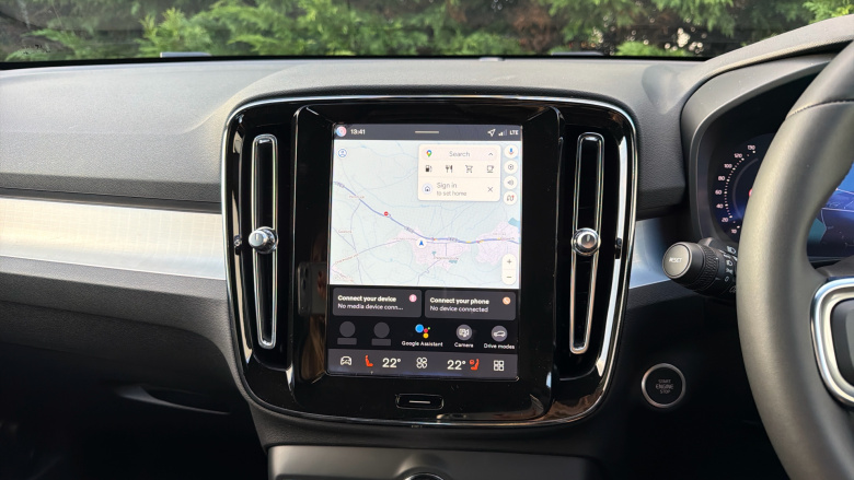 Volvo XC40 2.0 B3P Plus Dark 5dr Auto Petrol Estate